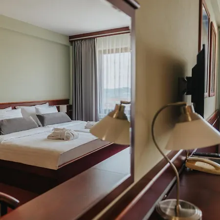 Hotel Orea Resort Panorama Moravsky Kras 4*