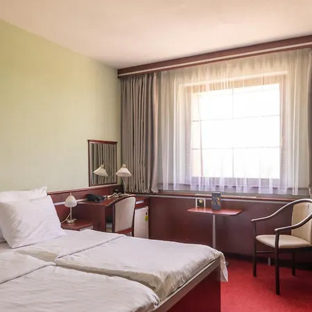 Hotel Orea Panorama Moravsky Kras 4*