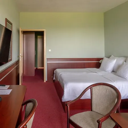 Hotel Orea Panorama Moravsky Kras 4*