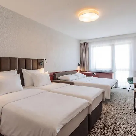 Hotel Orea Panorama Moravsky Kras 4*