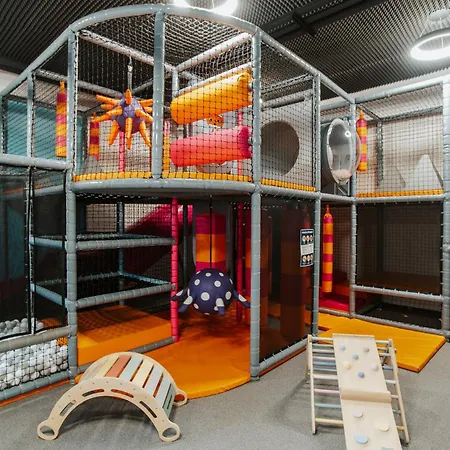 מלון Orea Panorama Moravsky Kras 4*
