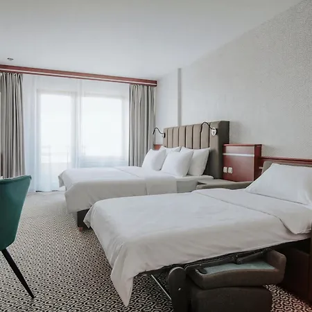Hotel Orea Panorama Moravsky Kras 4*