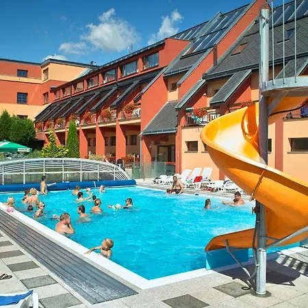 Hotel Orea Panorama Moravsky Kras 4*