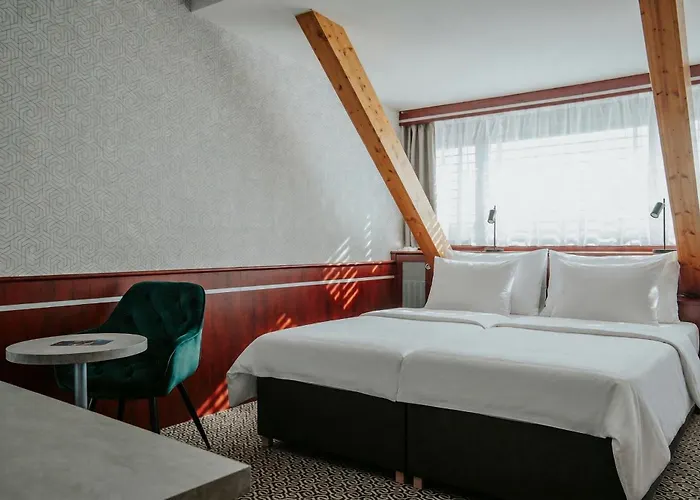 Hotel Orea Panorama Moravsky Kras 4*